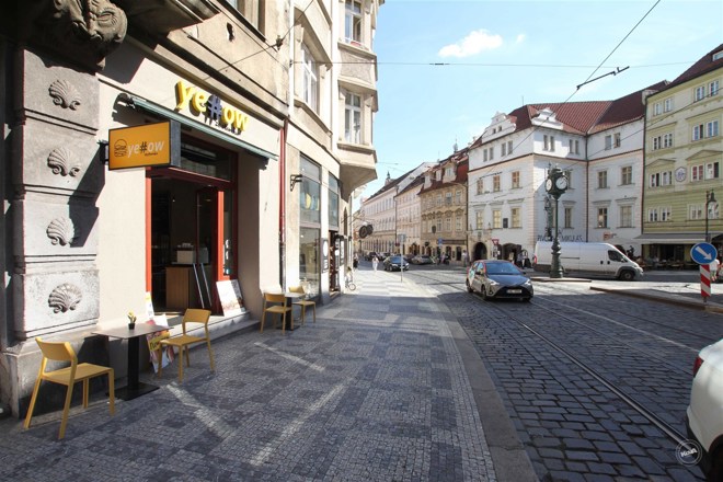 Praha 1 - Malá Strana, prodej podílu na nebytovém prostoru (restaurace)